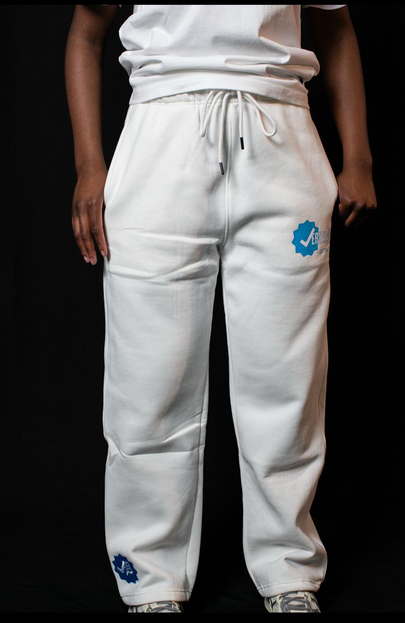 Verified jogging suit (white)