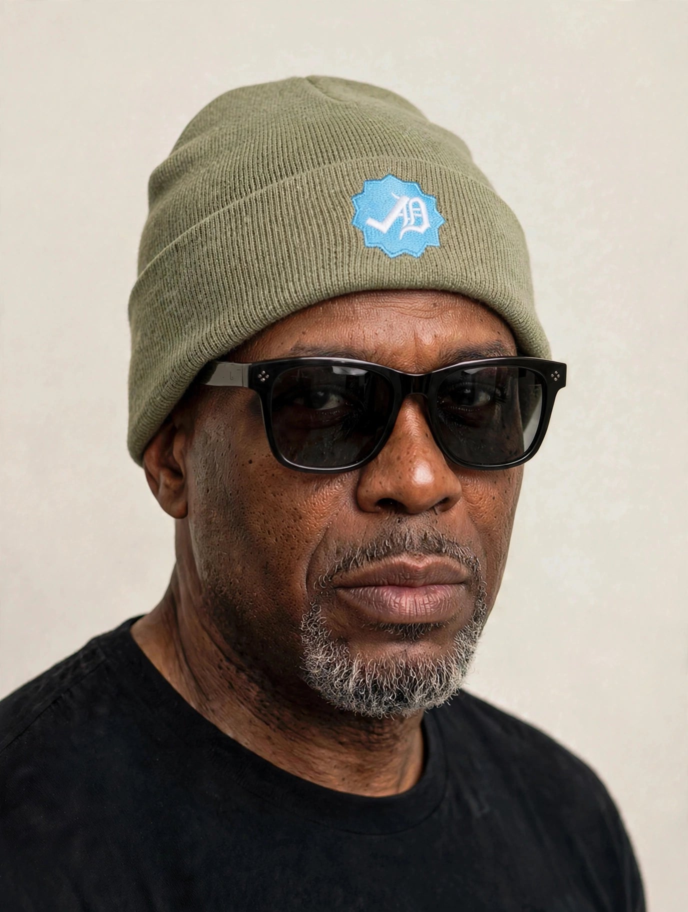 Verified Skully (Tan)